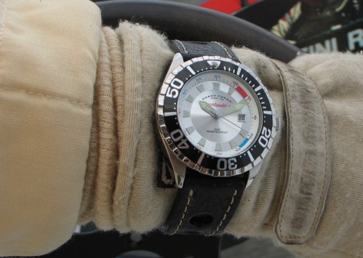 sportauto_grigio_scena